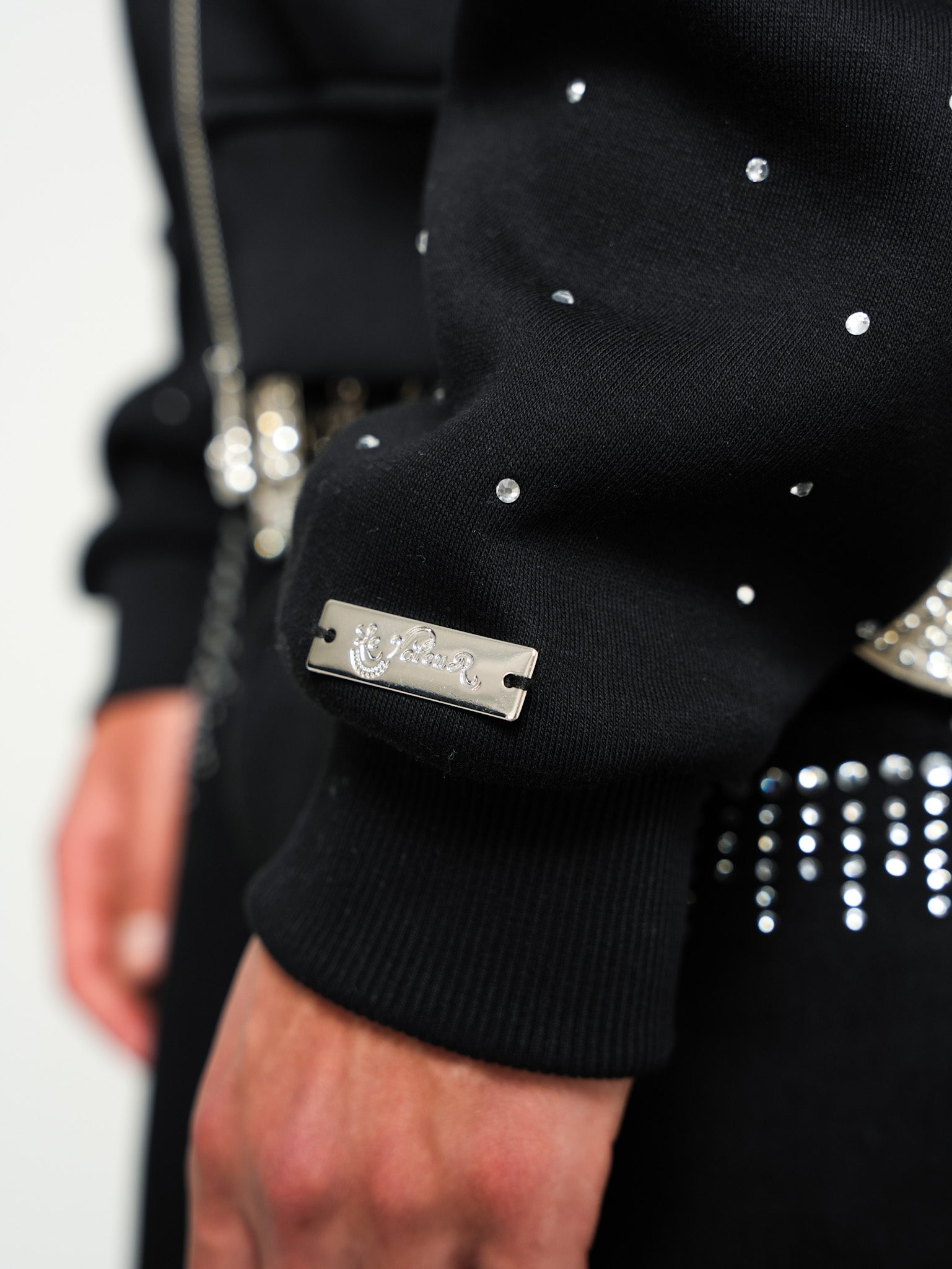 TWY's ZIPPER BLACK
