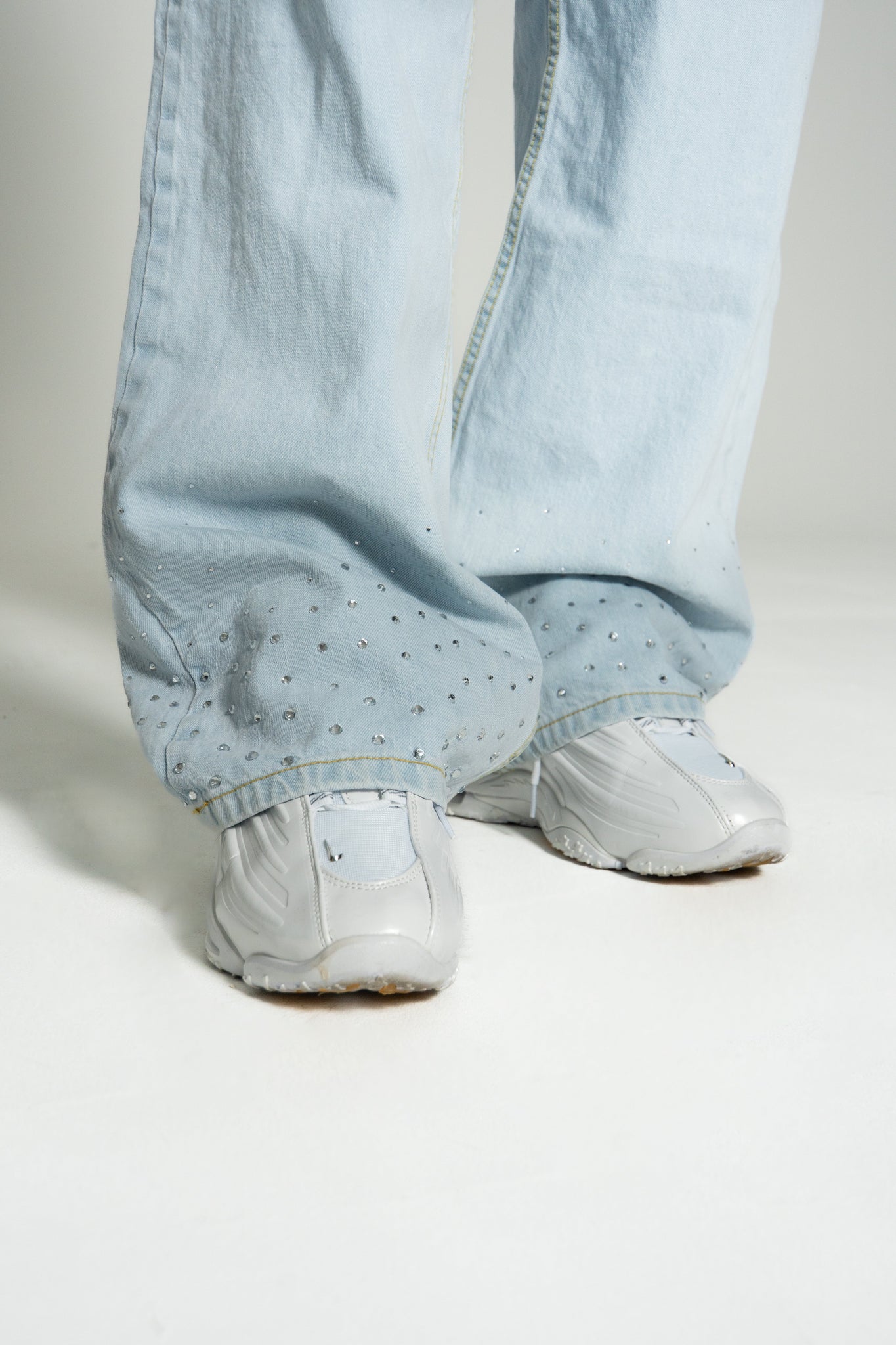 TWY's LIGHT BLUE DENIM